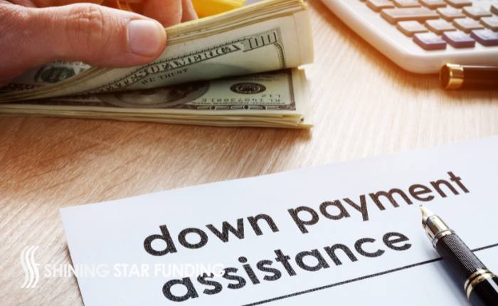 Comparing the Strategies: Large vs. Small Down Payments​